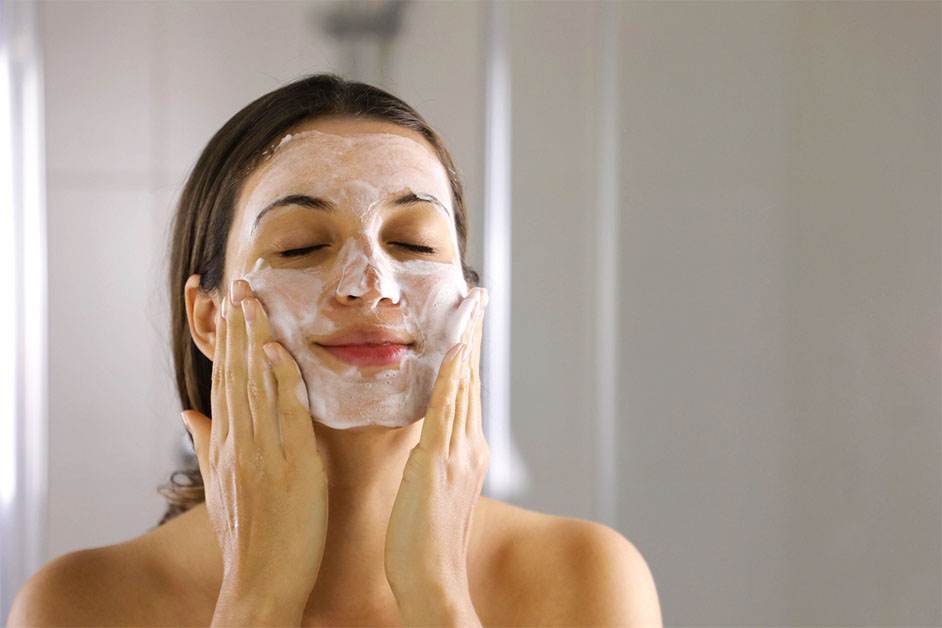 Retinoid cream for the skin